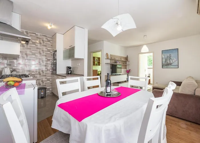 Apartment Lidija